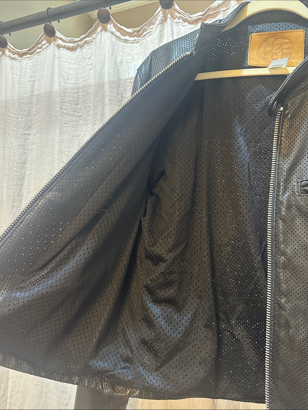 Vintage 1990’s Kerr Leather Men's Black Perforated Leather Performance Jacket - Picture 11 of 12